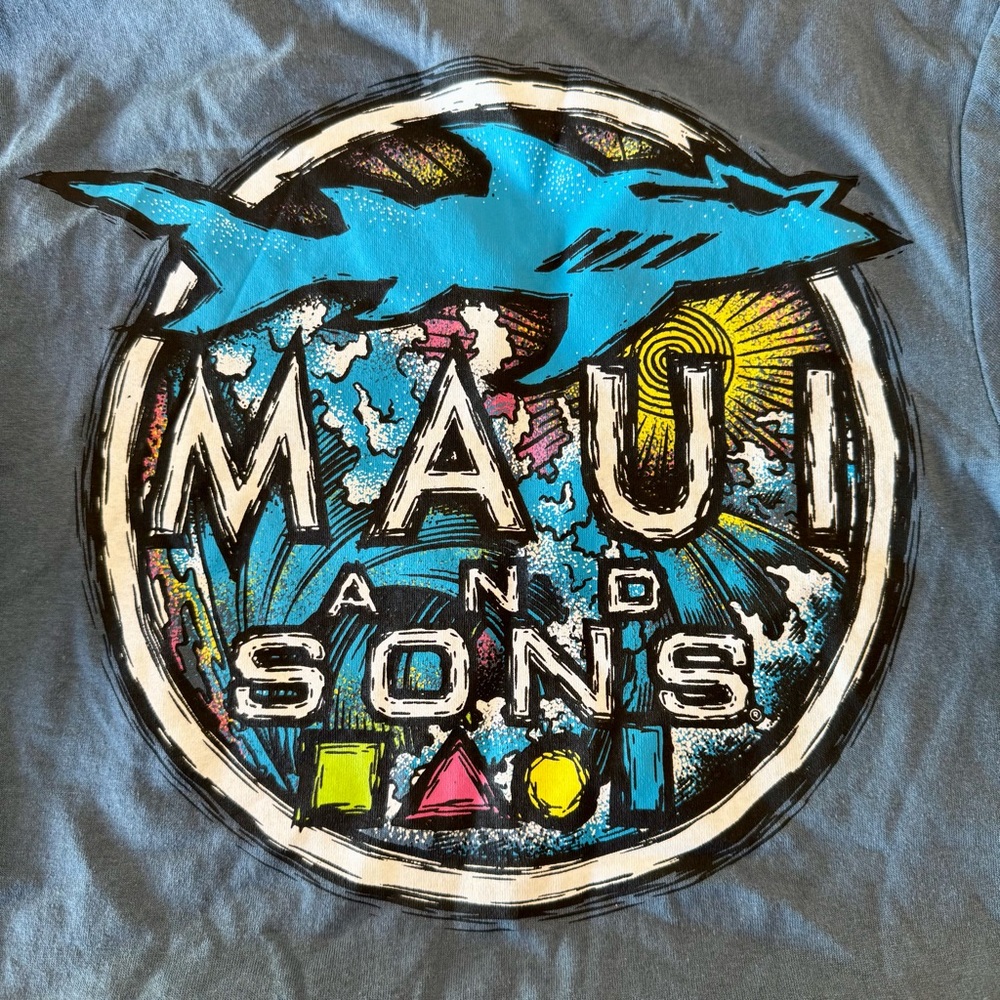 BUNDLE ME! NWT Maui & Sons Fintastic T-shirt S